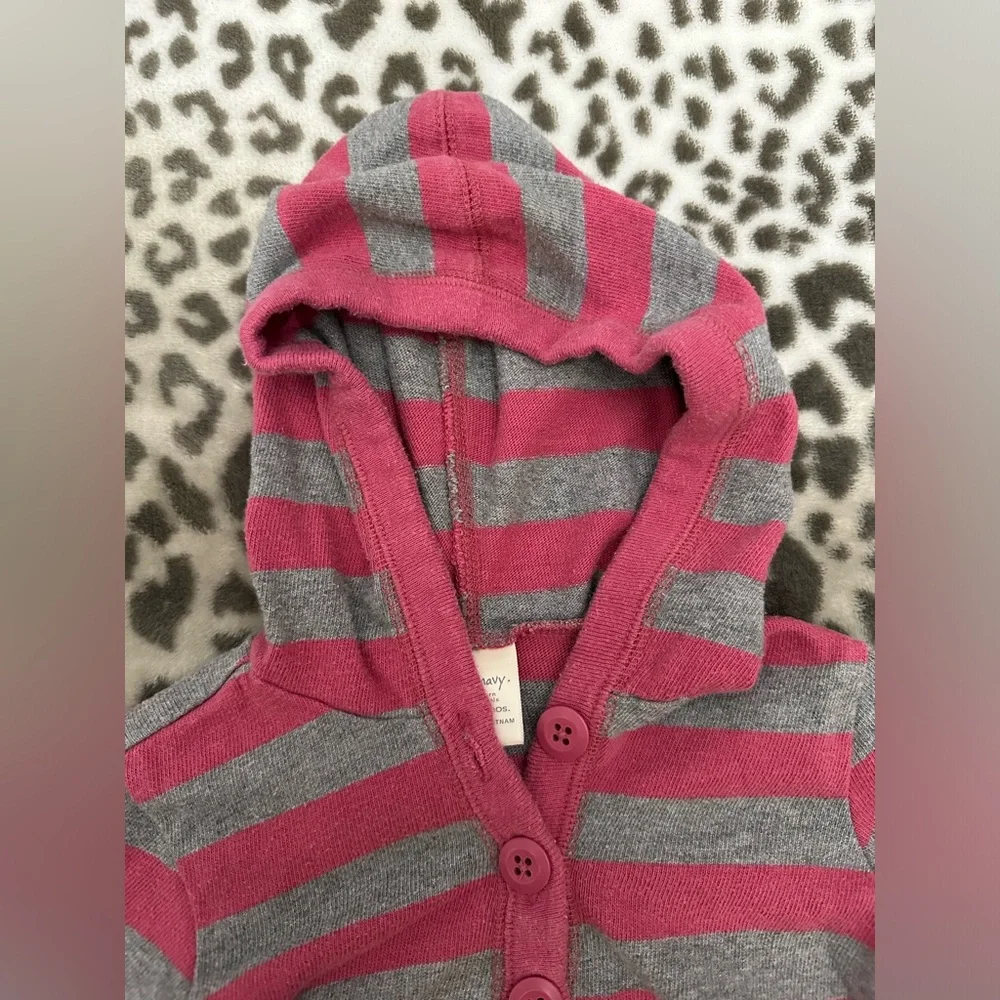 Old Navy Henley Striped Hooded One-Piece Heathered Gray Pink Size 12-18 months